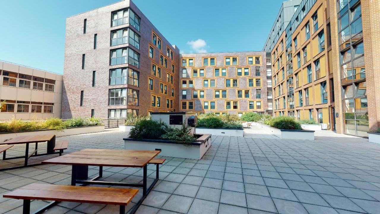 For Students Only Private Bedrooms With Shared Kitchen And Studios At Iq Haywood House In London Exteriör bild